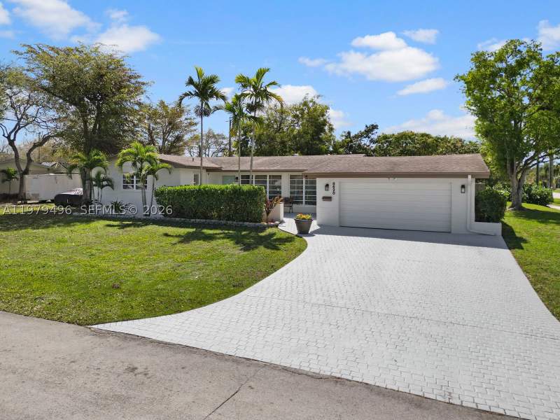 4 bedroom SingleFamilyResidence at 8620 SW 185th Ter, Whispering Pines Estates, Cutler Bay — photo 2
