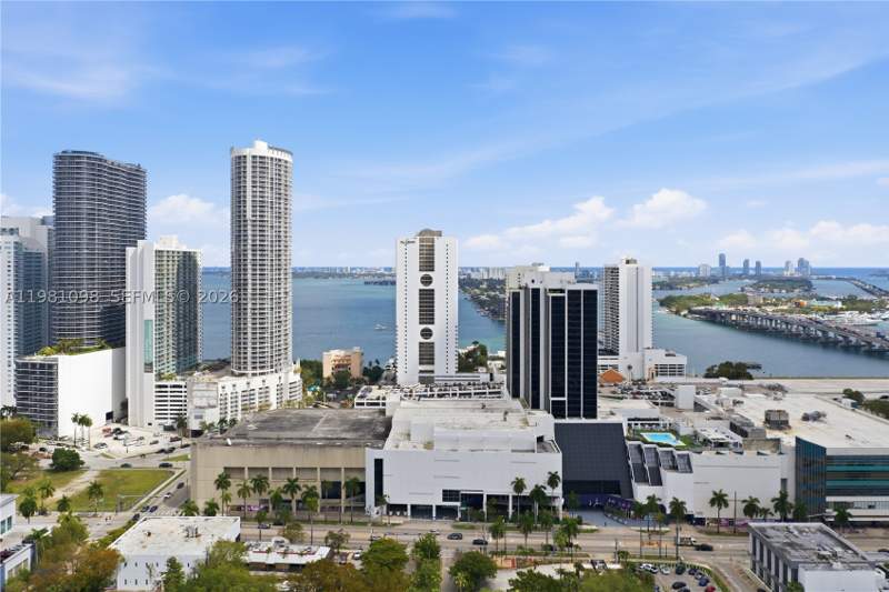2 bedroom Condominium at 1600 NE 1st Ave 1610, CANVAS CONDO, Miami — photo 3