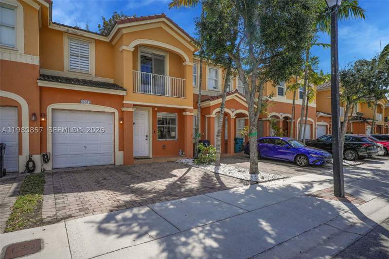 3 bedroom Townhouse at 24047 SW 108th Ave, Bluewaters Sub, Homestead — photo 2