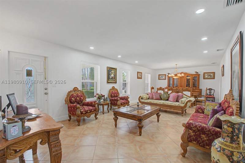 4 bedroom SingleFamilyResidence at 8241 SW 146th St, Mangowood Park, Palmetto Bay — photo 3