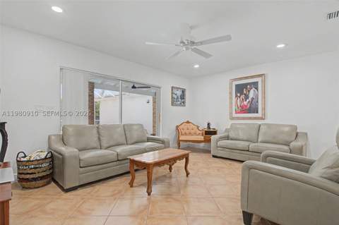 8241 SW 146th St, Palmetto Bay FL - photo 6 of 26