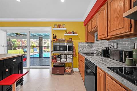 8935 SW 186th Ter, Cutler Bay FL - photo 16 of 53