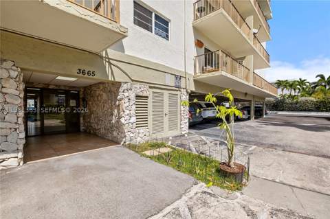 3665 NE 167th St 409, North Miami Beach FL - photo 22 of 24