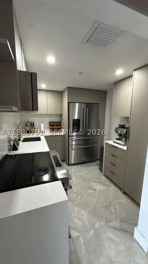 20505 E Country Club Dr 534, Aventura FL - photo 7 of 37