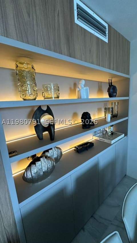 20505 E Country Club Dr 534, Aventura FL - photo 9 of 37
