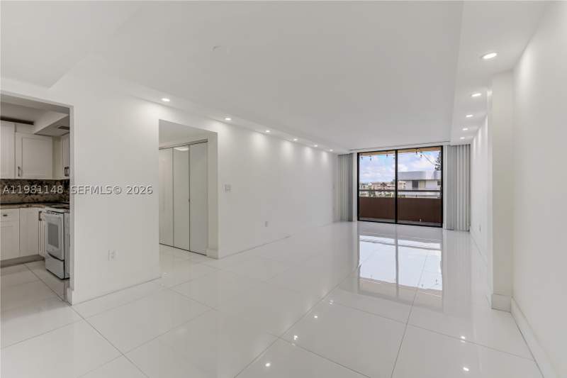 2 bedroom Condominium at 8101 Byron Ave 509, Abbott Gardens Condo, Miami Beach — photo 4