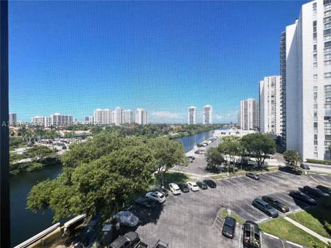 3475 N Country Club Dr 716, Aventura FL - photo 16 of 21