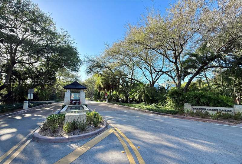 5 bedroom SingleFamilyResidence at 10225 Coral Creek Rd, Snapper Creek Lakes Sub, Coral Gables — photo 3