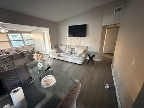 354 NE 173rd St, North Miami Beach FL - photo 15 of 29