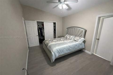 354 NE 173rd St, North Miami Beach FL - photo 21 of 29