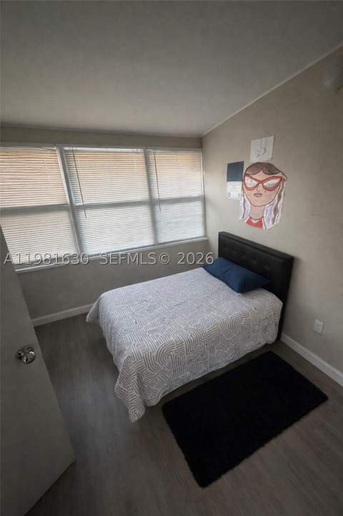 354 NE 173rd St, North Miami Beach FL - photo 24 of 29