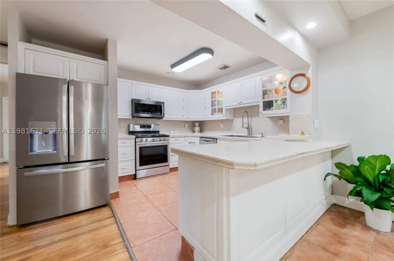 4 bedroom SingleFamilyResidence at 6350 NW 39th Ter, Rev Green Haven, Virginia Gardens — photo 4