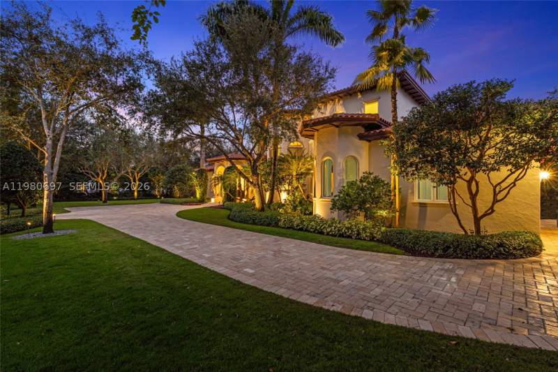 6 bedroom SingleFamilyResidence at 6255 SW 133rd St, Bay Ridge Ests, Pinecrest — photo 3