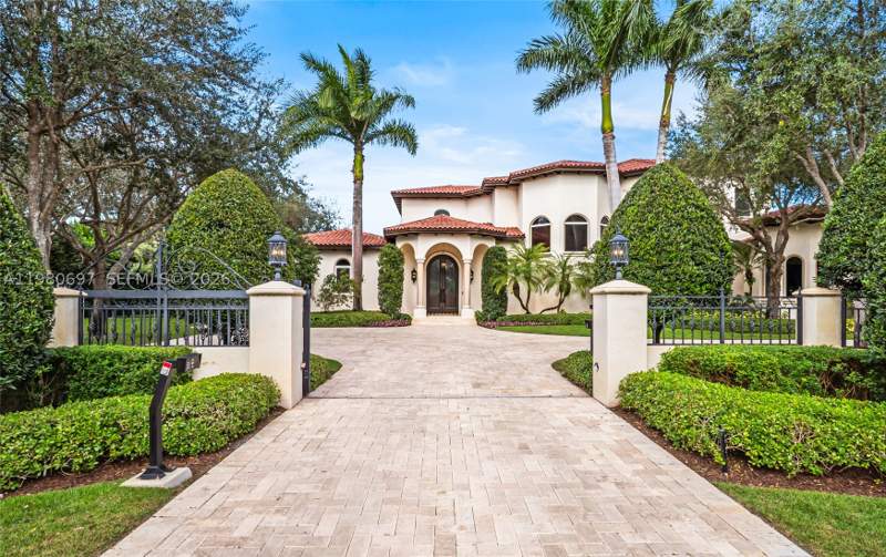 6 bedroom SingleFamilyResidence at 6255 SW 133rd St, Bay Ridge Ests, Pinecrest — photo 5