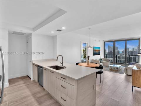 121 NE 34th St 2102, Miami FL - photo 13 of 98