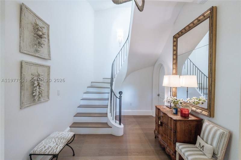 4 bedroom Townhouse at 743 Almeria Ave, Coral Gables Biltmore Sec, Coral Gables — photo 2