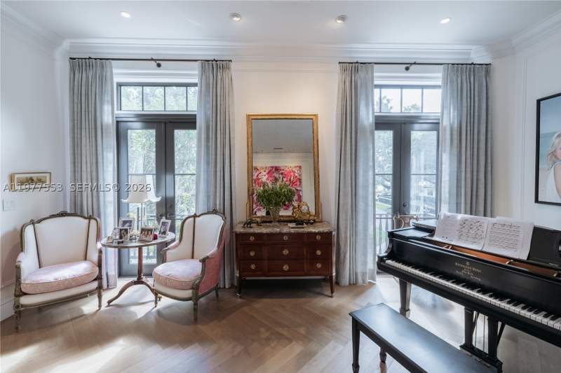 4 bedroom Townhouse at 743 Almeria Ave, Coral Gables Biltmore Sec, Coral Gables — photo 3
