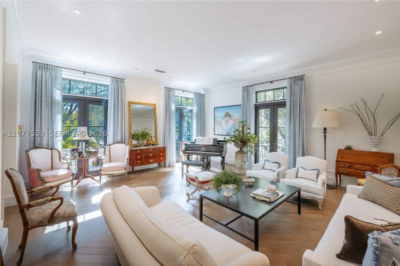 4 bedroom Townhouse at 743 Almeria Ave, Coral Gables Biltmore Sec, Coral Gables — photo 4