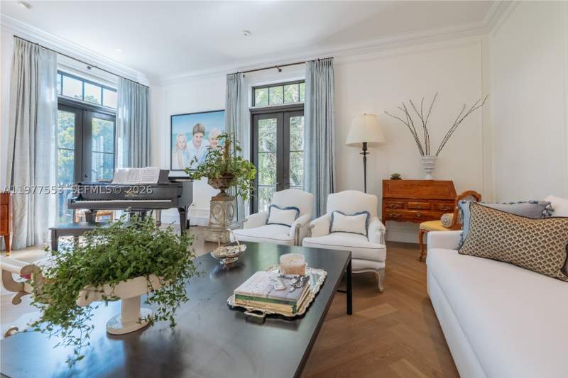 4 bedroom Townhouse at 743 Almeria Ave, Coral Gables Biltmore Sec, Coral Gables — photo 5
