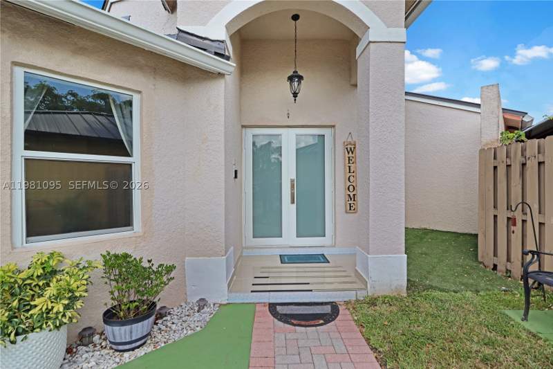 4 bedroom SingleFamilyResidence at 8070 SW 157th Pl, Parcel G At Lago Mar, Miami — photo 3