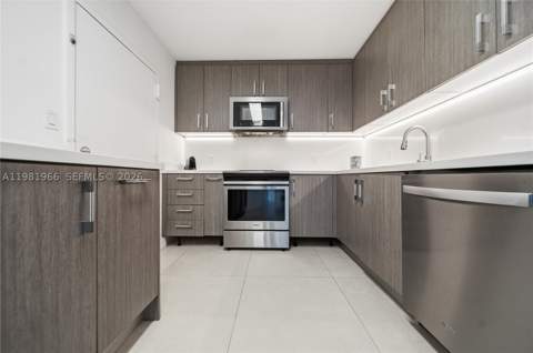 5750 Collins Ave 4F, Miami Beach FL - photo 12 of 48
