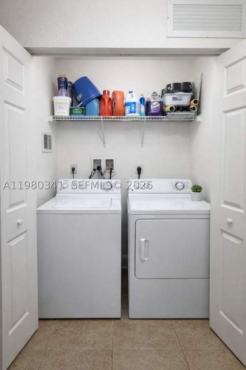 8899 NW 107th Ct 219, Doral FL - photo 8 of 11