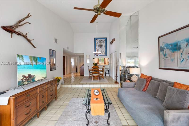 2 bedroom Villa at 19994 NE 5th Ct 3C, Sandpiper At Calif Club C, Miami — photo 2
