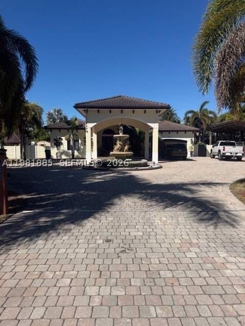 5 bedroom SingleFamilyResidence at 29400 SW 168th Ct, Arbor Estates, Homestead — photo 4