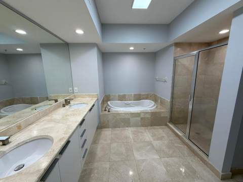 15051 Royal Oaks Lane 1603, North Miami FL - photo 13 of 29