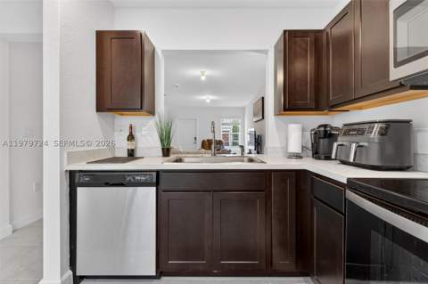 476 NE 4th Ln, Florida City FL - photo 16 of 39