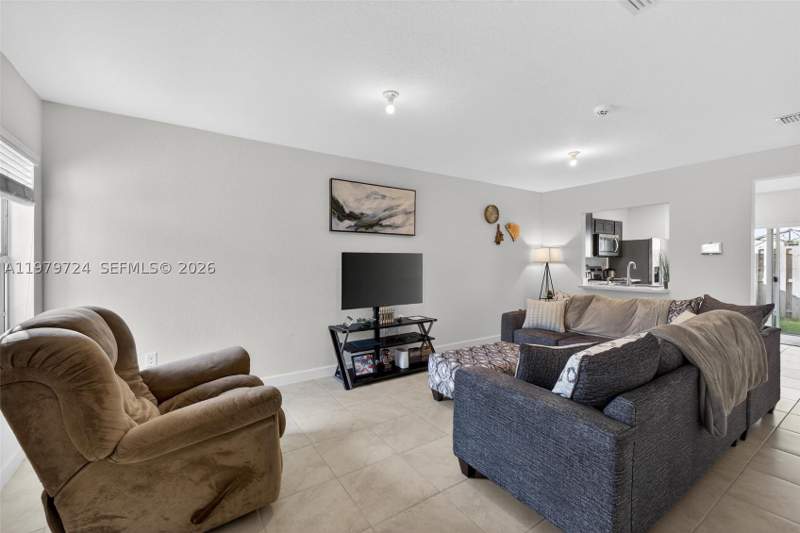 2 bedroom Townhouse at 476 NE 4th Ln, Fvp Subdivision, Florida City — photo 5