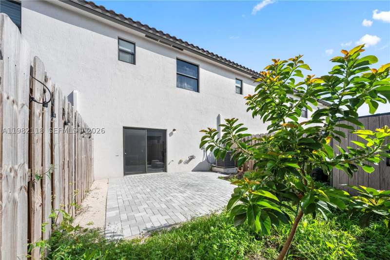 3 bedroom Townhouse at 11782 SW 246th Ln, Silver Palm Residential H, Homestead — photo 4