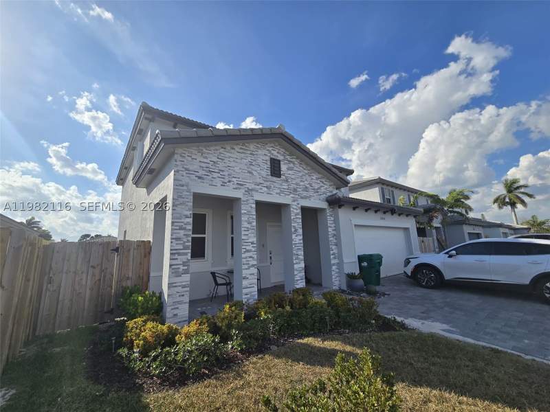 4 bedroom SingleFamilyResidence at 28850 SW 163rd Ave, Cedar Point, Homestead — photo 2