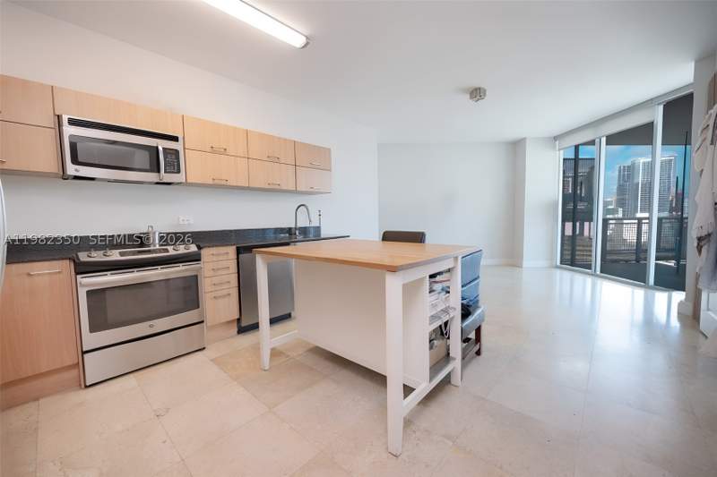 1 bedroom BoatSlip at 350 S Miami 1709, Wind Condo, Miami — photo 3