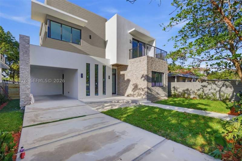 5 bedroom SingleFamilyResidence at 3545 Florida Ave, Frow Homestead, Miami — photo 2