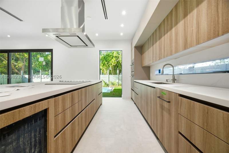 5 bedroom SingleFamilyResidence at 3545 Florida Ave, Frow Homestead, Miami — photo 5