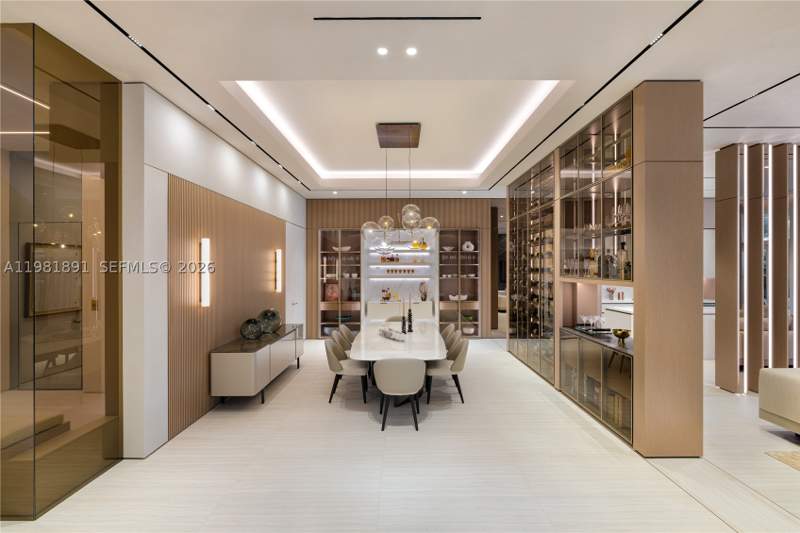 6 bedroom SingleFamilyResidence at 1522 Island Blvd, Villa Flora at Williams, Aventura — photo 4