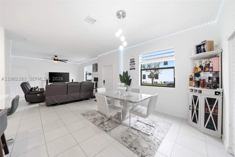 3 bedroom Townhouse at 13091 SW 232nd Ln, Kendall Assemblage South, Miami — photo 2