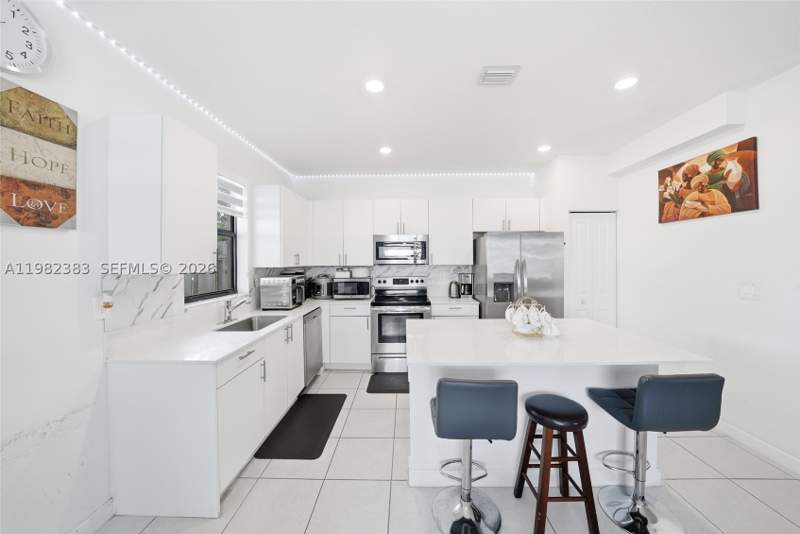 3 bedroom Townhouse at 13091 SW 232nd Ln, Kendall Assemblage South, Miami — photo 3