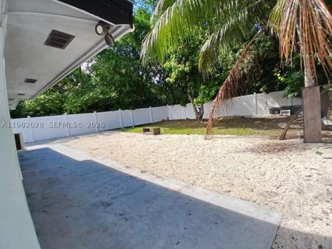1053 NE 149th St, Miami FL - photo 10 of 13