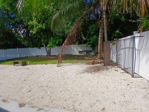 1053 NE 149th St, Miami FL - photo 9 of 13