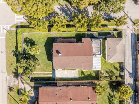 1255 Lenox Ave, Miami Beach FL - photo 10 of 17