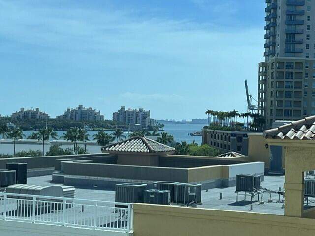 2 bedroom Condominium at 110 Washington Avenue 1717, The Cosmopolitan Residence, Miami Beach — photo 5
