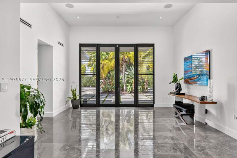 5 bedroom SingleFamilyResidence at 1540 Cleveland Rd, Biscayne Point, Miami Beach — photo 5