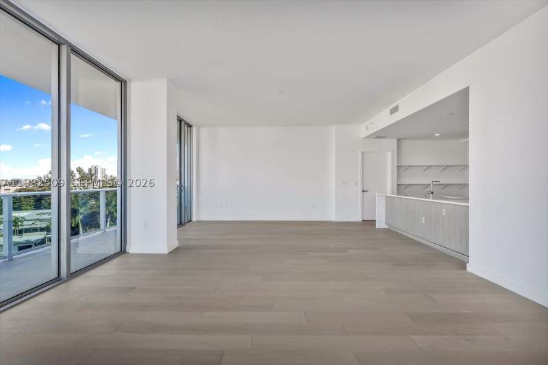 3 bedroom Condominium at 9201 E Bay Harbor Dr 702, Bay Harbor Island, Bay Harbor Islands — photo 4