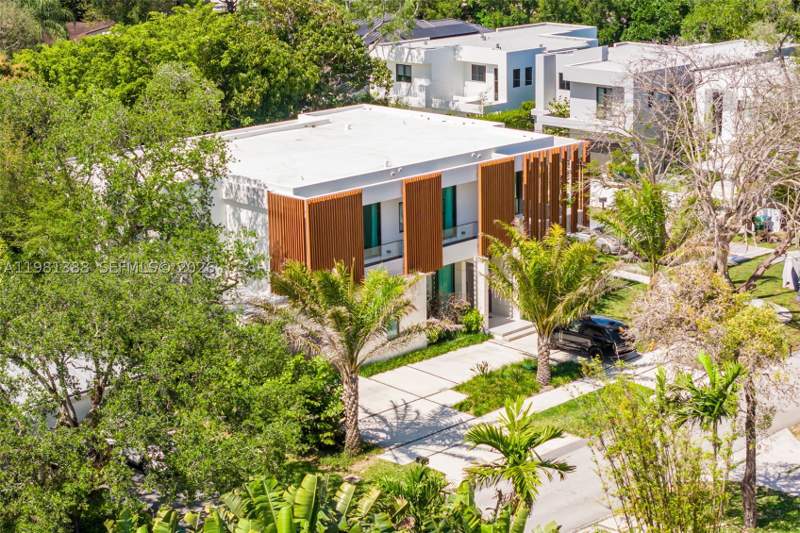 6 bedroom SingleFamilyResidence at 7700 SW 50th Ct, Rancho Villas 1st Addn, Miami — photo 3