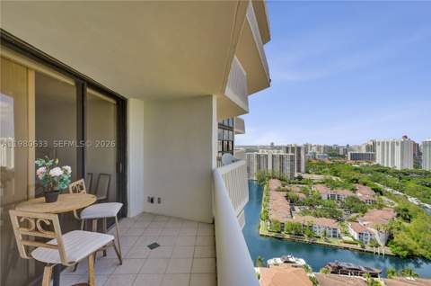 1000 W Island Blvd 2908, Aventura FL - photo 14 of 72