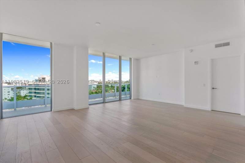 2 bedroom Condominium at 9201 E Bay Harbor Dr 804, Bay Harbor Island, Bay Harbor Islands — photo 3