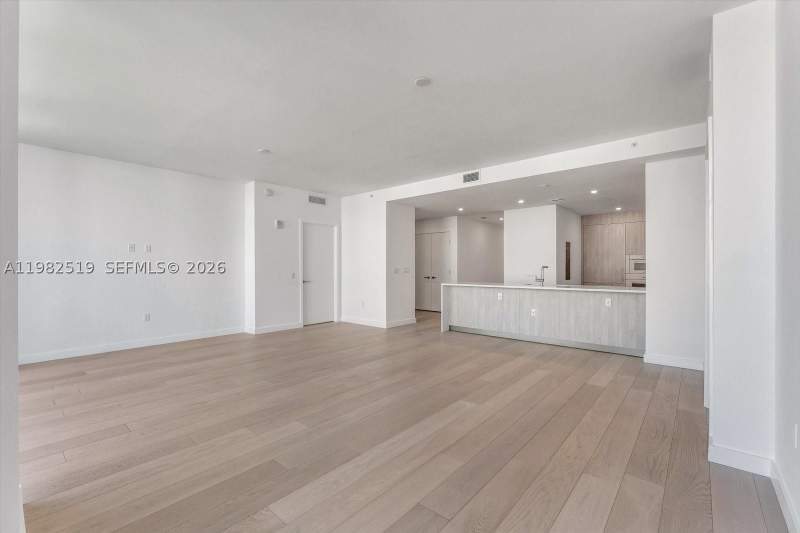 2 bedroom Condominium at 9201 E Bay Harbor Dr 804, Bay Harbor Island, Bay Harbor Islands — photo 4