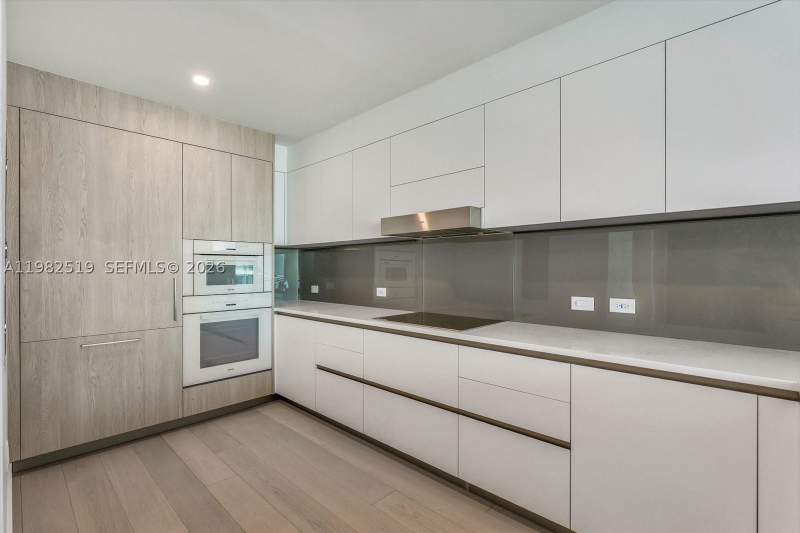 2 bedroom Condominium at 9201 E Bay Harbor Dr 804, Bay Harbor Island, Bay Harbor Islands — photo 5
